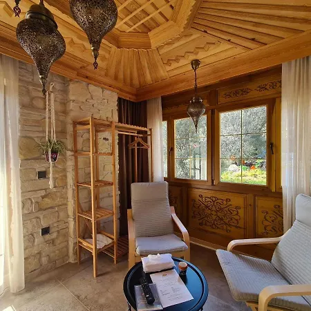 Bed & Breakfast Amber Akyaka *