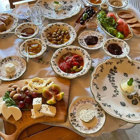 Amber Akyaka Bed & Breakfast