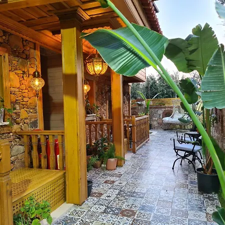 Bed & Breakfast Amber Akyaka *